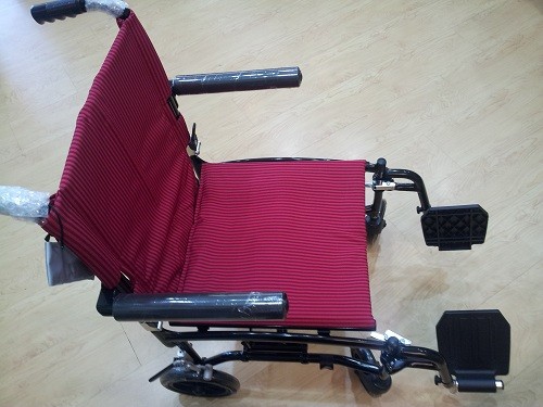 TFK8公斤攜帶型輪椅